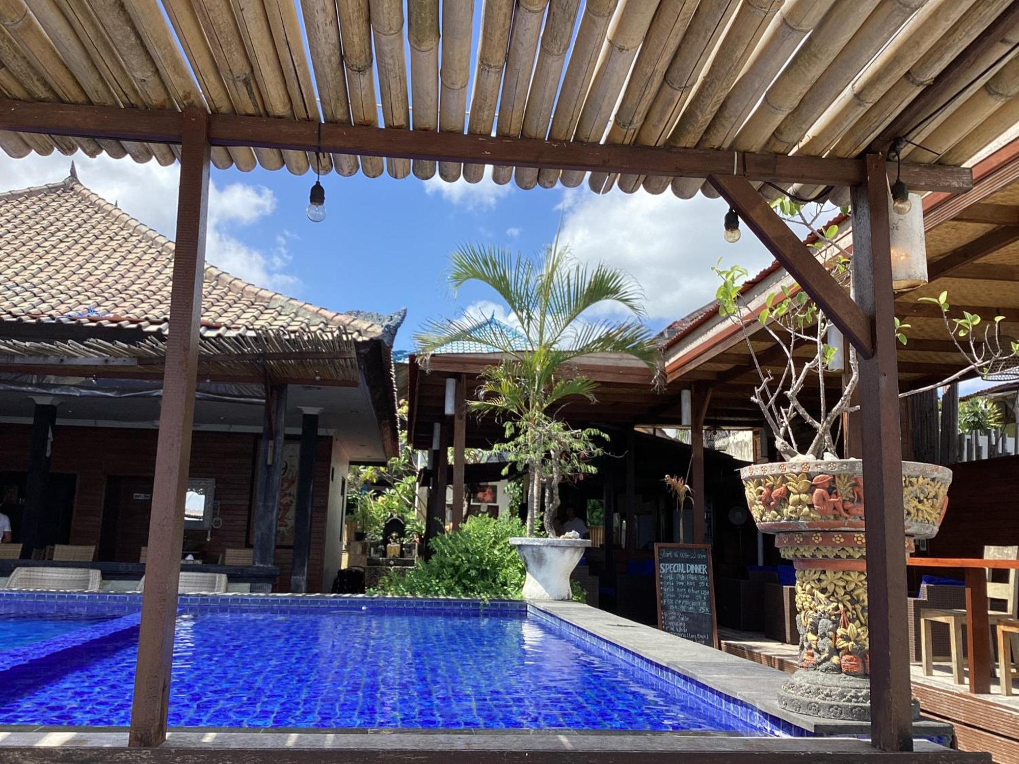 Linda Beach Hotel Nusa Lembongan Zewnętrze zdjęcie