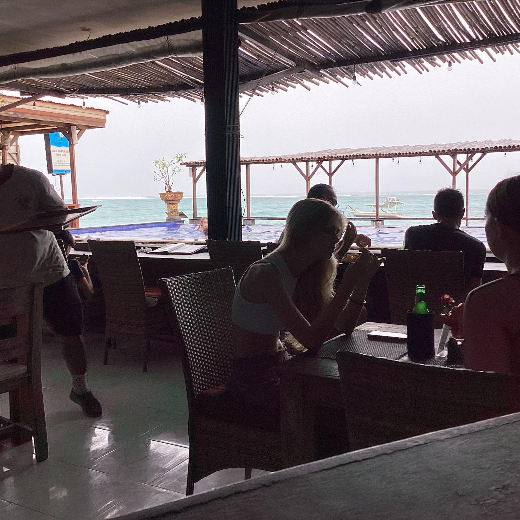 Linda Beach Hotel Nusa Lembongan Zewnętrze zdjęcie