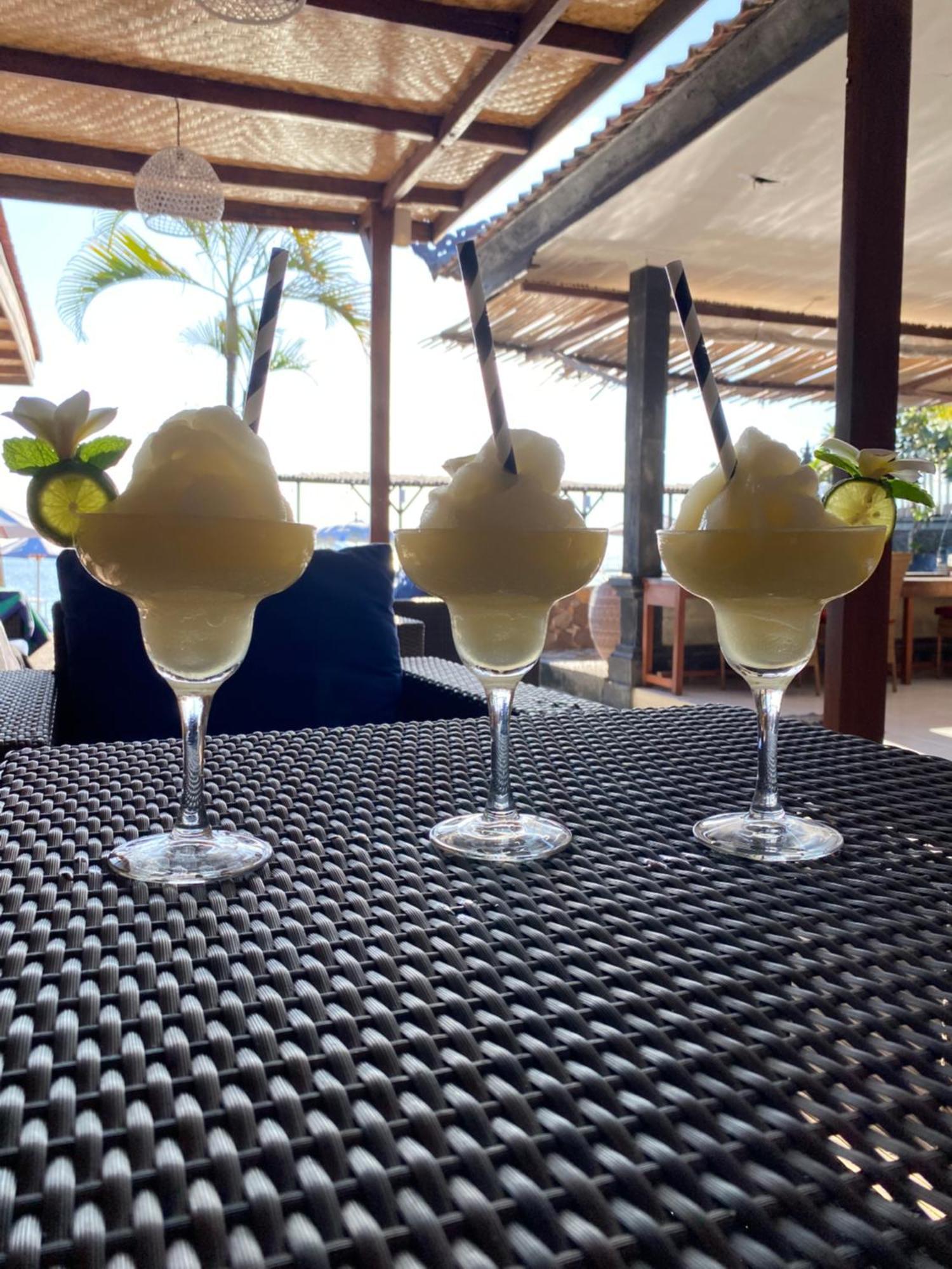 Linda Beach Hotel Nusa Lembongan Zewnętrze zdjęcie