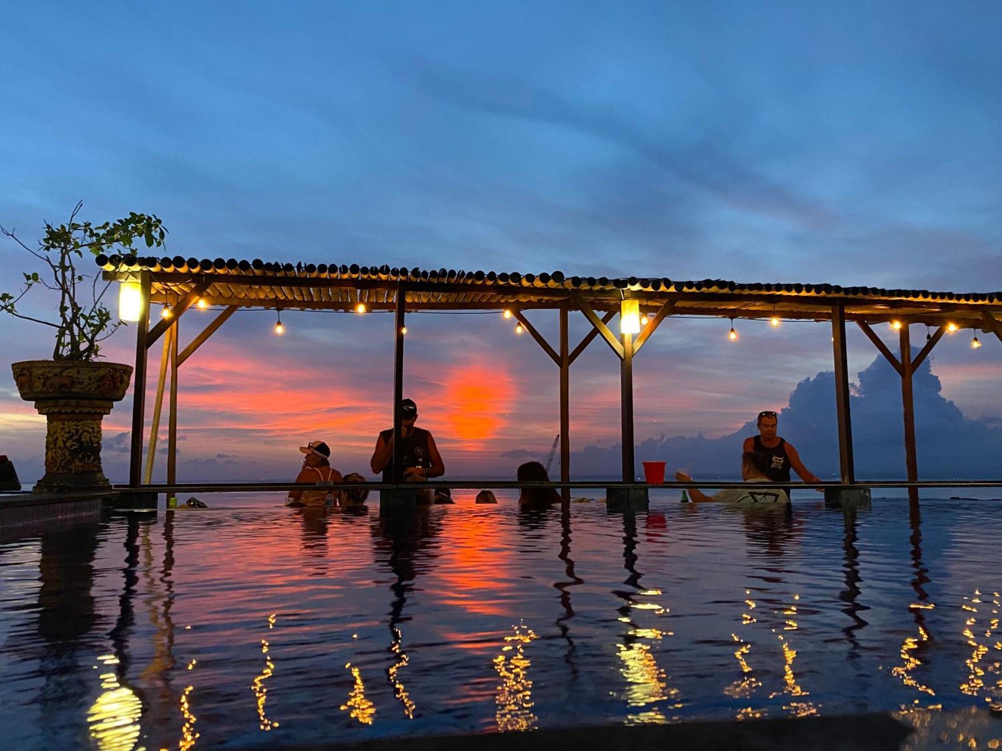 Linda Beach Hotel Nusa Lembongan Zewnętrze zdjęcie
